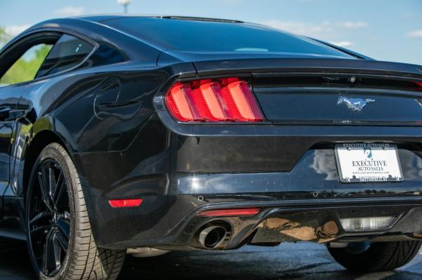 Used 2015 FORD MUSTANG