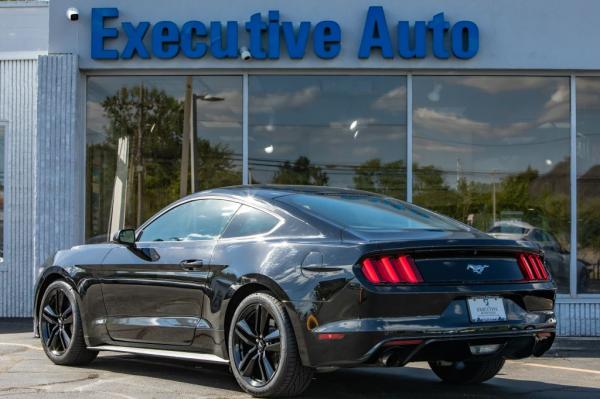 Used 2015 FORD MUSTANG