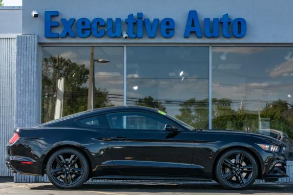 Used 2015 FORD MUSTANG