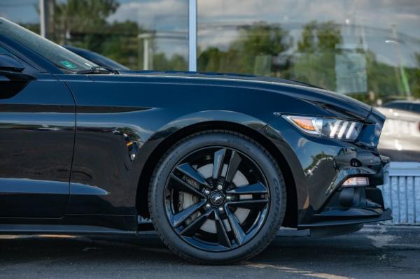 Used 2015 FORD MUSTANG