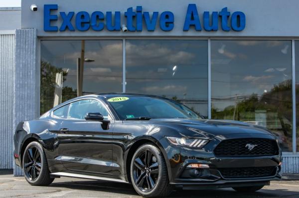 Used 2015 FORD MUSTANG