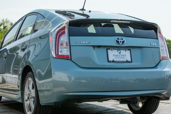 Used 2013 Toyota PRIUS V V