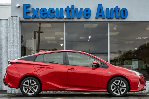 Used 2017 Toyota PRIUS III TOUR Three Touring