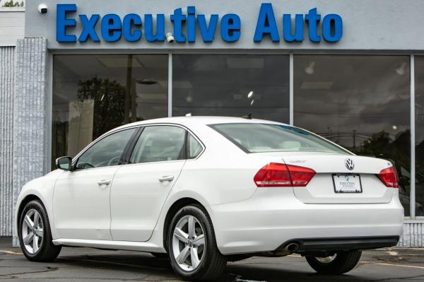 Used 2014 VOLKSWAGEN PASSAT SE SE