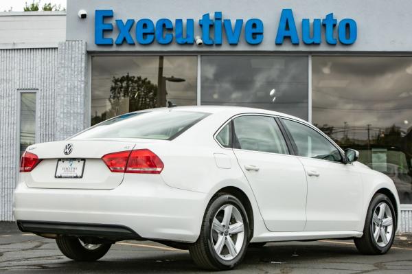 Used 2014 VOLKSWAGEN PASSAT SE SE