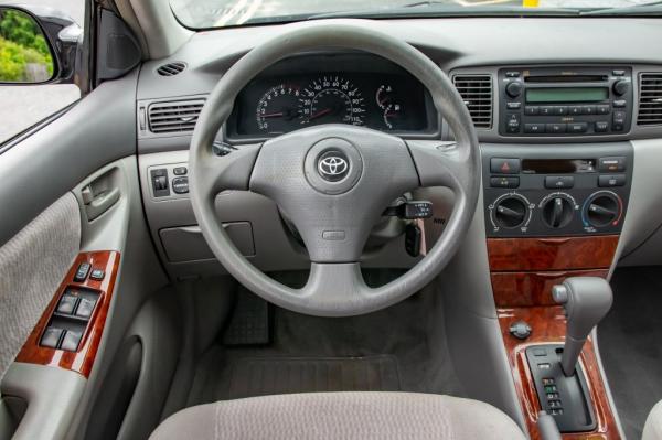 Used 2006 Toyota COROLLA LE le