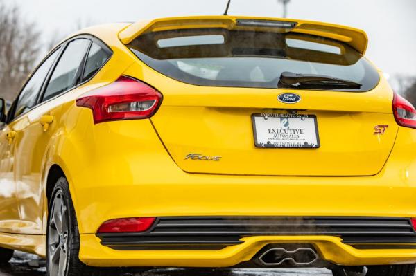 Used 2017 FORD FOCUS ST ST