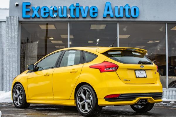 Used 2017 FORD FOCUS ST ST