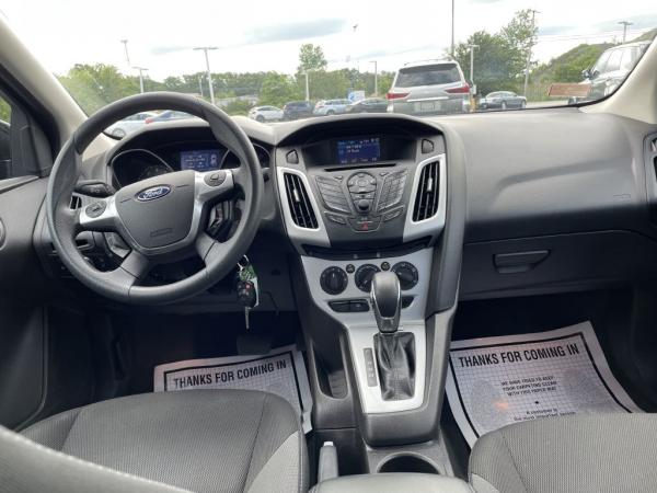 Used 2013 FORD FOCUS SE SE