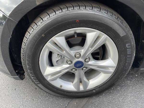 Used 2013 FORD FOCUS SE SE