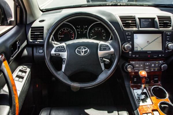 Used 2012 Toyota HIGHLANDER LTD LIMITED