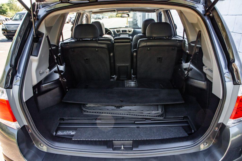 Used 2012 Toyota HIGHLANDER LTD LIMITED For Sale ($17,900) | Executive ...