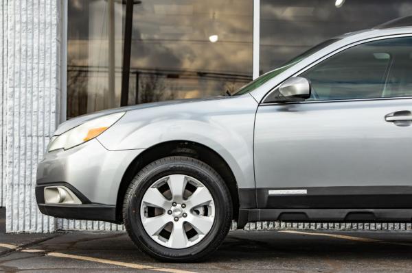 Used 2011 SUBARU OUTBACK 25I PREMIUM