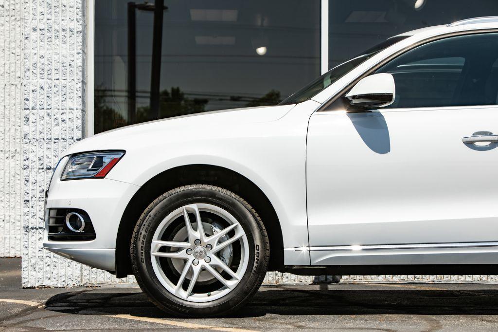 Used 2017 AUDI Q5 PREMIUM PLUS For Sale ($24,777) | Executive Auto ...