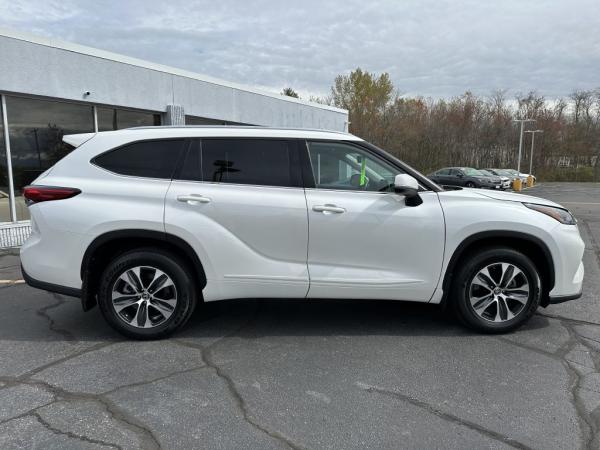 Used 2020 Toyota HIGHLANDER XLE XLE