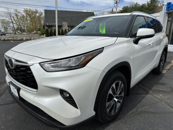 Used 2020 Toyota HIGHLANDER XLE XLE