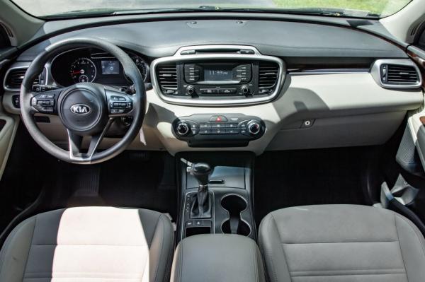 Used 2016 KIA SORENTO LX LX