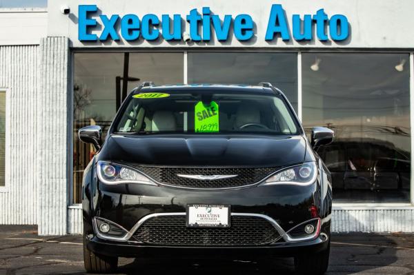 Used 2017 CHRYSLER PACIFICA LTD LIMITED