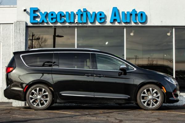 Used 2017 CHRYSLER PACIFICA LTD LIMITED