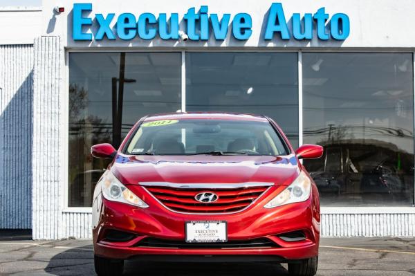 Used 2011 HYUNDAI SONATA GLS