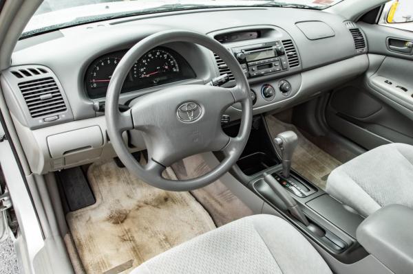 Used 2004 Toyota CAMRY LE LE