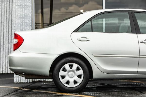 Used 2004 Toyota CAMRY LE LE