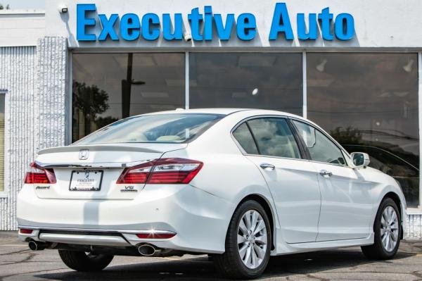 Used 2017 HONDA ACCORD TOURING TOURING