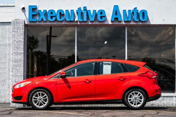 Used 2015 FORD FOCUS SE