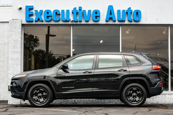 Used 2016 JEEP CHEROKEE SPORT