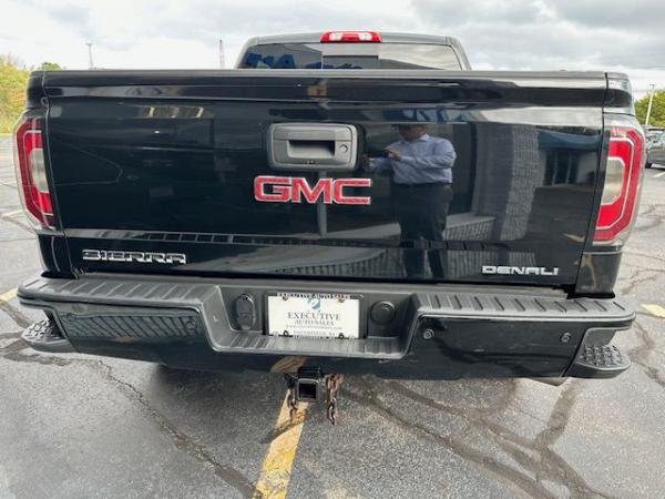 Used 2017 GMC SIERRA 1500 DENALI