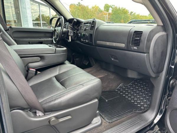 Used 2013 CHEVROLET SILVERADO 1500 LT