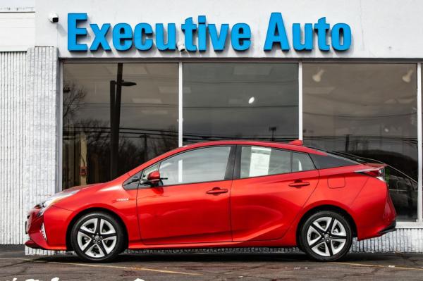 Used 2016 Toyota PRIUS IV Touring