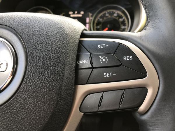 Used 2015 JEEP CHEROKEE LATITUDE