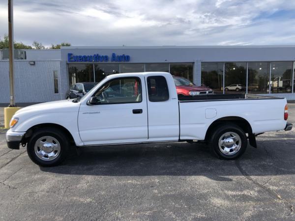 Used 2004 Toyota TACOMA XTRACAB SR5