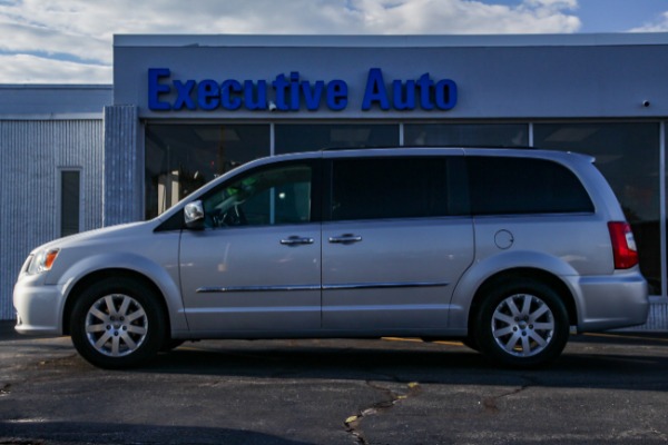 Used 2011 CHRYSLER TOWN COUNTRY TOURING L