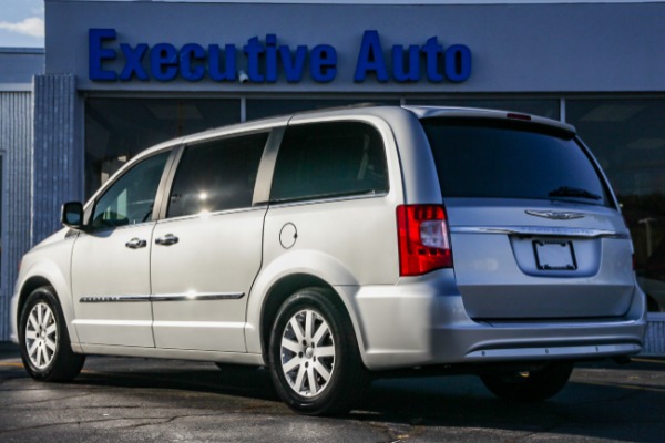 Used 2011 CHRYSLER TOWN COUNTRY TOURING L