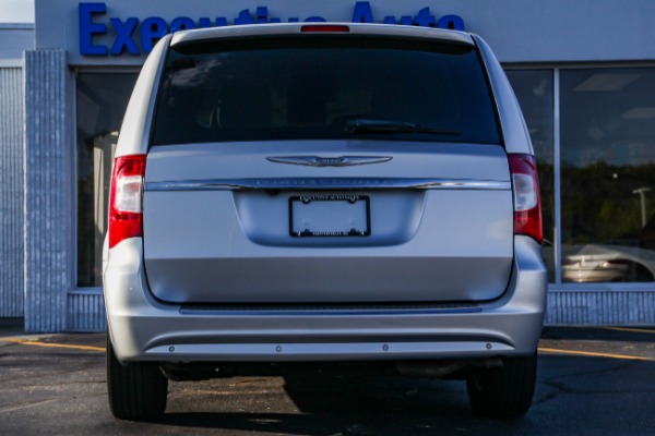 Used 2011 CHRYSLER TOWN COUNTRY TOURING L