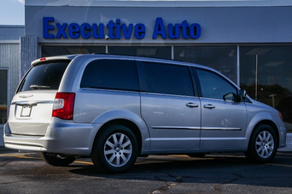 Used 2011 CHRYSLER TOWN COUNTRY TOURING L