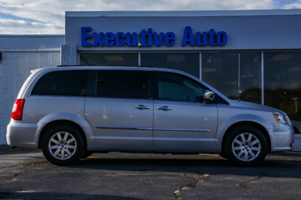 Used 2011 CHRYSLER TOWN COUNTRY TOURING L