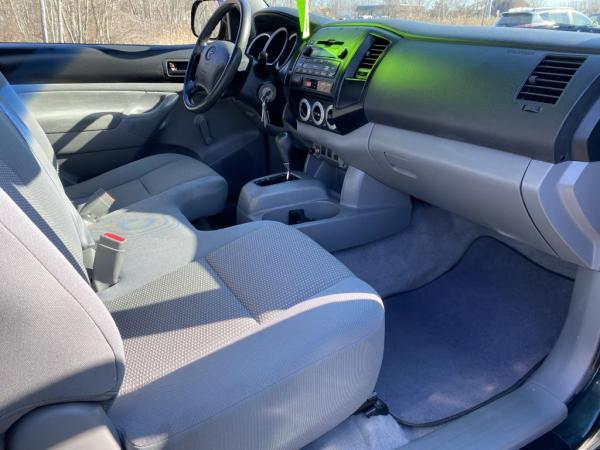 Used 2009 Toyota TACOMA reg cab