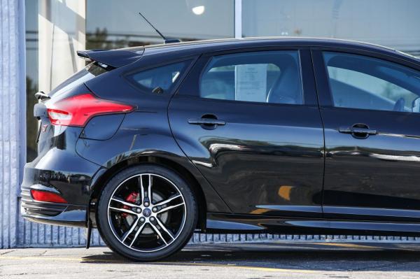 Used 2015 FORD FOCUS ST ST