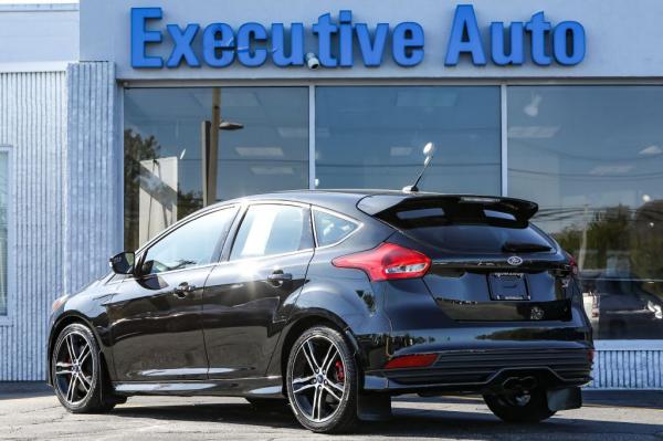 Used 2015 FORD FOCUS ST ST