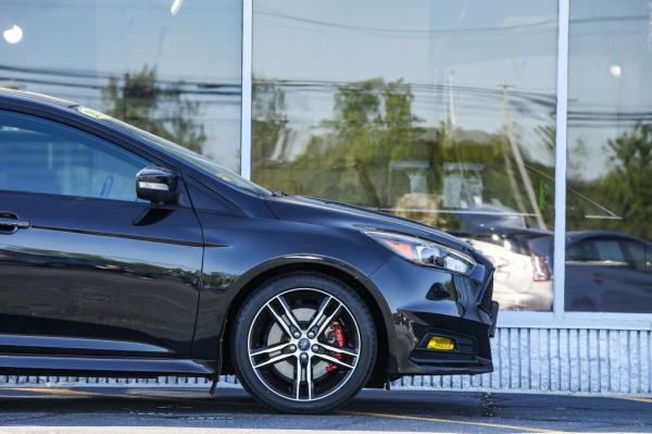 Used 2015 FORD FOCUS ST ST