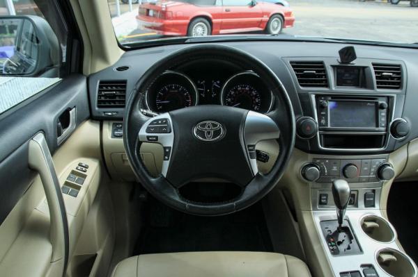 Used 2013 Toyota HIGHLANDER SE BASE