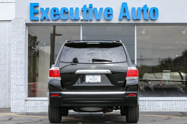 Used 2013 Toyota HIGHLANDER SE BASE