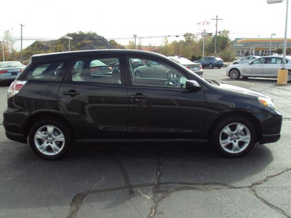 Used 2005 Toyota COROLLA MATRIX BASE