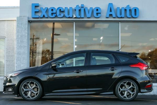 Used 2015 FORD FOCUS ST ST