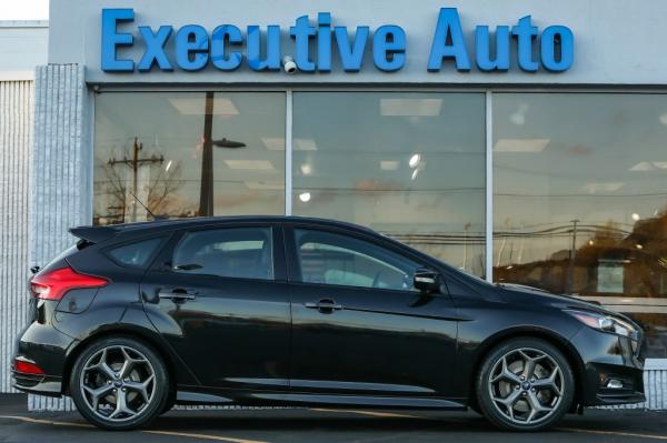 Used 2015 FORD FOCUS ST ST