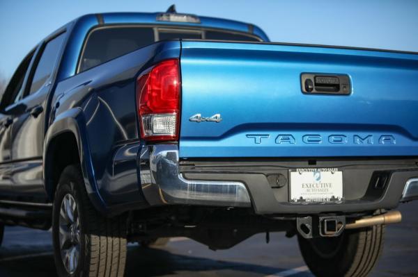 Used 2017 Toyota TACOMA DOUBLE CAB