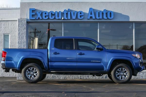 Used 2017 Toyota TACOMA DOUBLE CAB